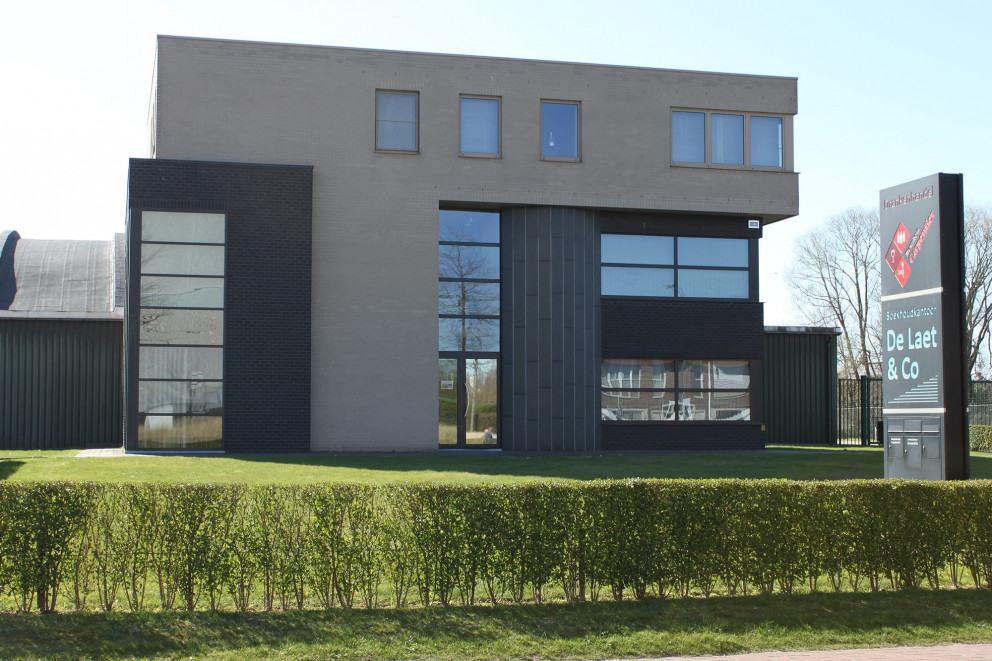 Het kantoor van boekhoudkantoor De Laet & Co in Zwijndrecht.