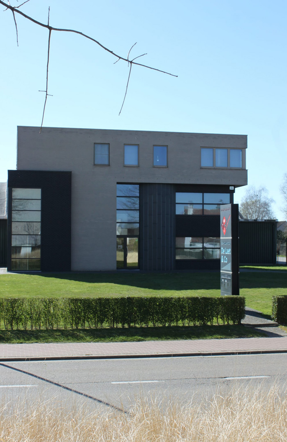 Het kantoor van boekhoudkantoor De Laet & Co in Zwijndrecht